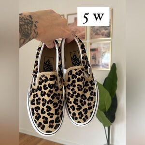 Women’s 5 or kids 3.5 vans/ great condition